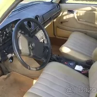 Bazarový snílek: Naftový Mercedes