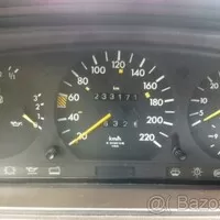Bazarový snílek: Naftový Mercedes