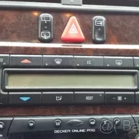 Bazarový snílek: Naftový Mercedes