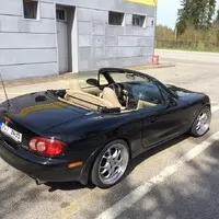 Autíčkář na lovu: Mazda MX-5