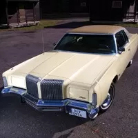 Chrysler od korunky aneb jak se jezdí s křižníkem