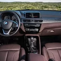 BMW X1: Nafouklé Mini!