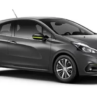 Faceliftovaná 208 přináší hrubé laky a hladký HDM automat