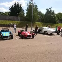 Kafe&Káry Praha vol. 3: Caterhamy, Corvetty, Mercedesy... a jeden sleeper