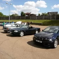 Kafe&Káry Praha vol. 3: Caterhamy, Corvetty, Mercedesy... a jeden sleeper