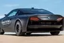 Zezadu připomíná vodíková i8 závodní Lamborghini.