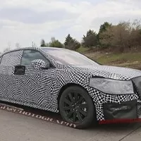 Maskovaný Lincoln Continental vyfocen!