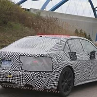 Maskovaný Lincoln Continental vyfocen!