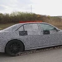 Maskovaný Lincoln Continental vyfocen!