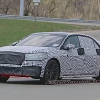 Maskovaný Lincoln Continental vyfocen!