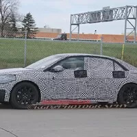 Maskovaný Lincoln Continental vyfocen!