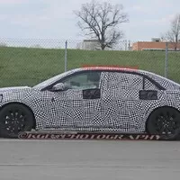 Maskovaný Lincoln Continental vyfocen!