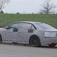 Maskovaný Lincoln Continental vyfocen!