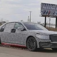 Maskovaný Lincoln Continental vyfocen!