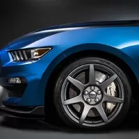 Ford Mustang 350R bude prvním sériovým autem s karbonovými koly