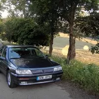 Autíčkář za volantem: Peugeot 605 vs. Alfa Romeo 164