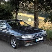 Autíčkář za volantem: Peugeot 605 vs. Alfa Romeo 164