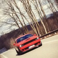 Dodge Challenger SRT Hellcat: Pekelný mazlík