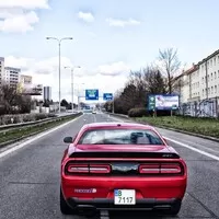 Dodge Challenger SRT Hellcat: Pekelný mazlík