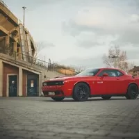 Dodge Challenger SRT Hellcat: Pekelný mazlík