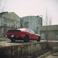 Dodge Challenger SRT Hellcat: Pekelný mazlík