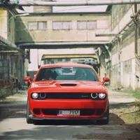 Dodge Challenger SRT Hellcat: Pekelný mazlík
