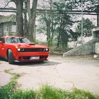 Dodge Challenger SRT Hellcat: Pekelný mazlík