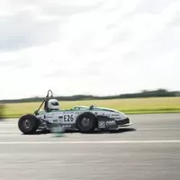 Rekord zrychlení 0-100 km/h pokořen. Stačilo k tomu 100kw!