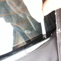 K lepení se dá štěteček použít pouze jednou. Poté je již značně monolitický.