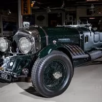 Auta slavných: Jay Leno, díl první. Od parních aut k tryskáči na bionaftu.