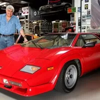 Auta slavných: Jay Leno, díl první. Od parních aut k tryskáči na bionaftu.