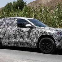 Autíčkářův týden: SUV revoluce a bitva driftera s nebem