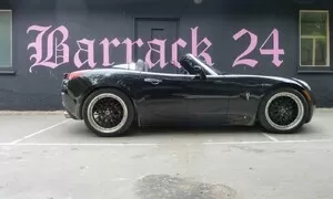 Pontiac Solstice GXP: Kapesní Corvette nebo Miata s koulema?
