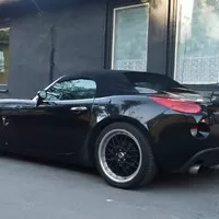 Pontiac Solstice GXP: Kapesní Corvette nebo Miata s koulema?