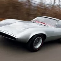 Pontiac Solstice GXP: Kapesní Corvette nebo Miata s koulema?