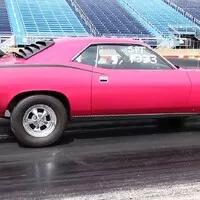 Dodge zachvátí švestkové šílenství, legendární barva se vrací