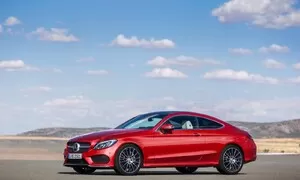 Mercedes-Benz C-Coupé vypadá jako zmenšené esko