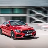 Mercedes-Benz C-Coupé vypadá jako zmenšené esko