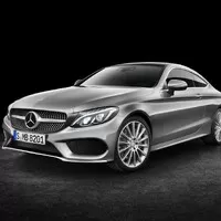Mercedes-Benz C-Coupé vypadá jako zmenšené esko
