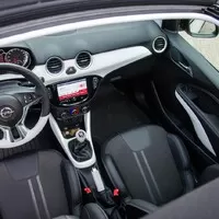 Opel Adam Rocks: Svěží závan v lánech retra