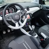 Opel Adam Rocks: Svěží závan v lánech retra