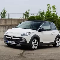 Opel Adam Rocks: Svěží závan v lánech retra