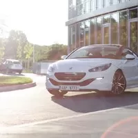 Peugeot RCZ-R: Postmoderní chuligán