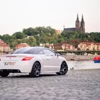 Peugeot RCZ-R: Postmoderní chuligán