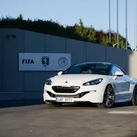 Peugeot RCZ-R: Postmoderní chuligán