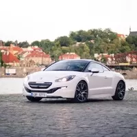 Peugeot RCZ-R: Postmoderní chuligán