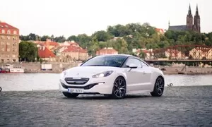 Recenze & testy: Peugeot RCZ-R: Postmoderní chuligán