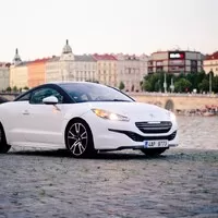 Peugeot RCZ-R: Postmoderní chuligán