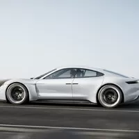 Audi a Porsche jdou po Tesle, elektrická revoluce se blíží?