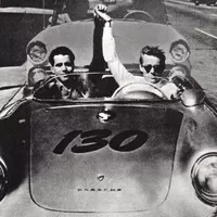 Porsche 550 Spyder, které patřilo Jamesi Deanovi, se asi našlo. Koho zabije tentokrát?